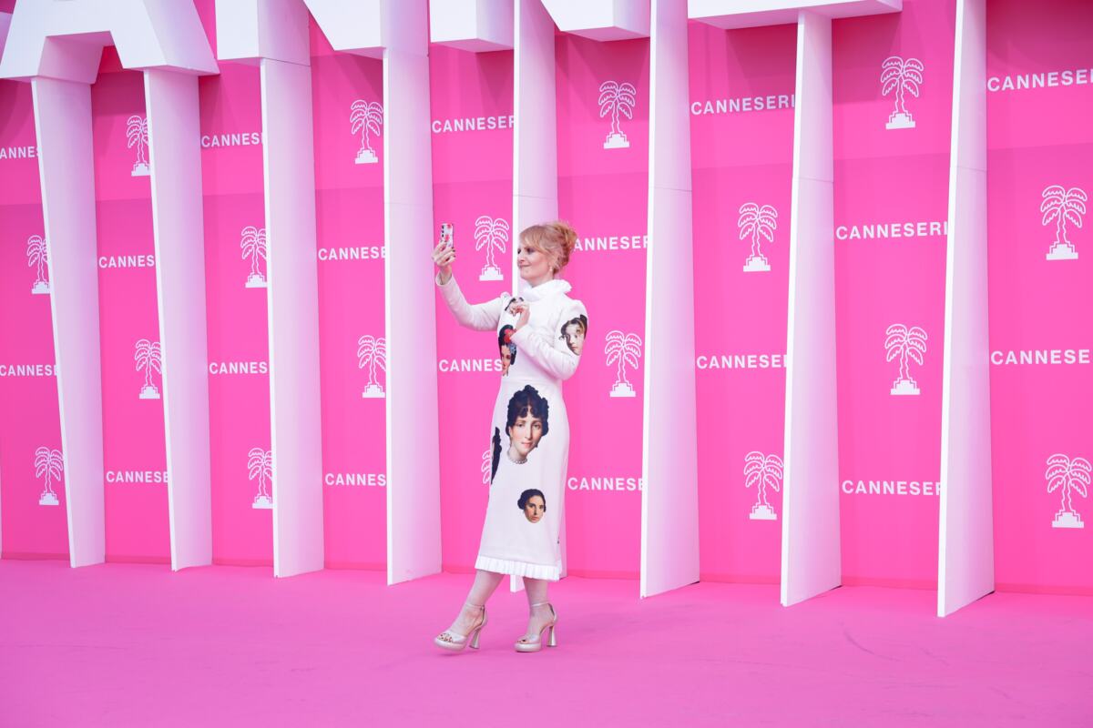 CS260424PinkCarpet@Olivier Vigerie_13A0999.jpg