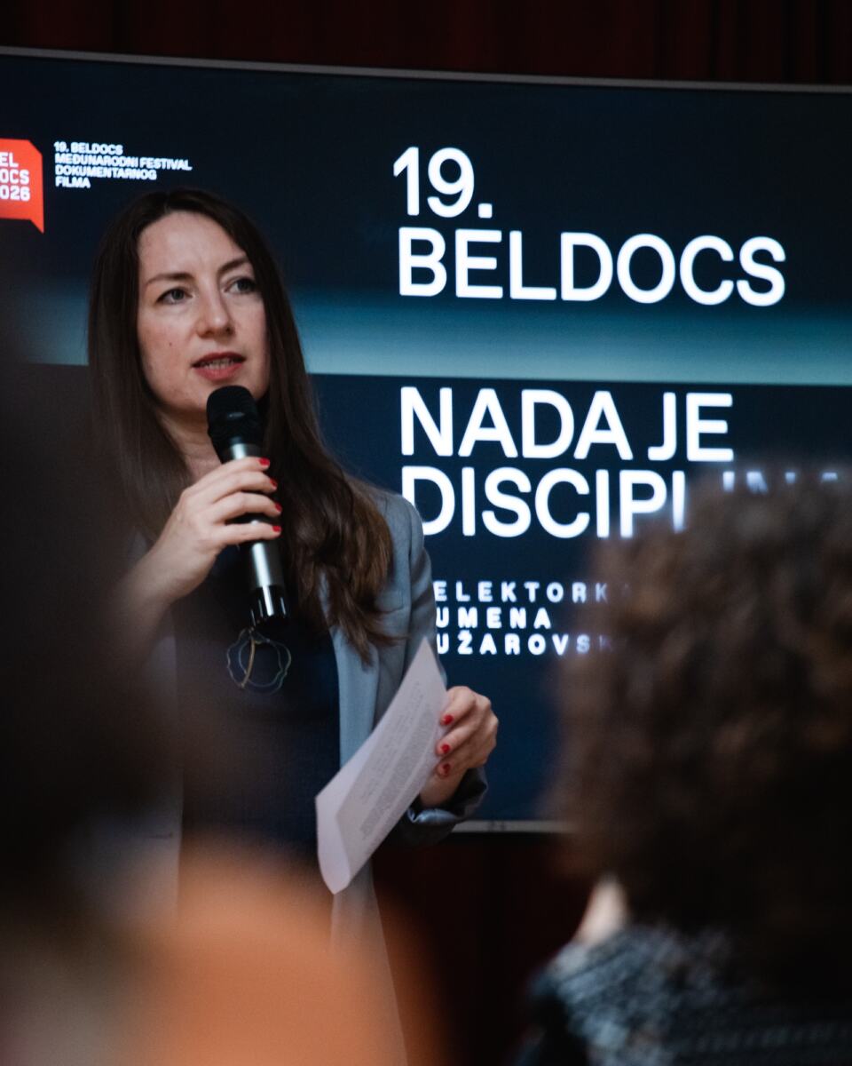 RUMENA BUŽAROVSKA.jpg