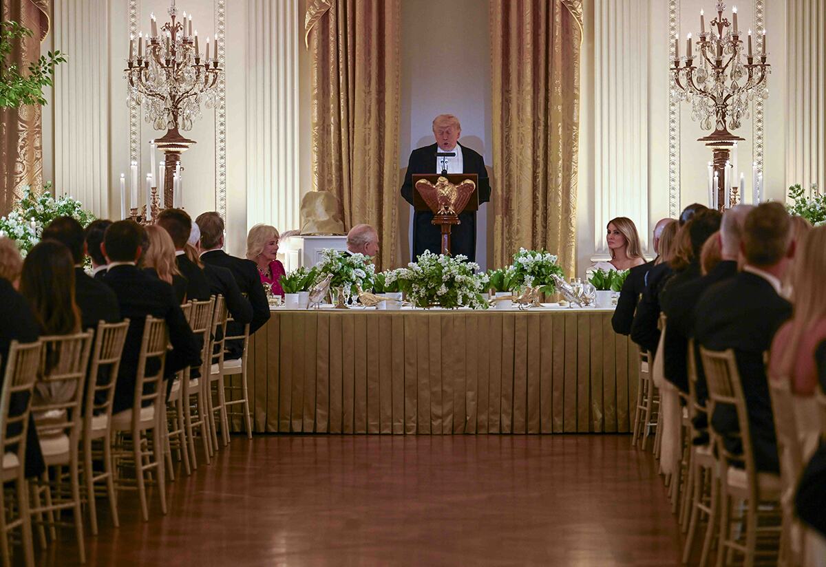 Melanija Tramp, Donald Tramp, kralj Čarls, kraljica Kamila (3).jpg