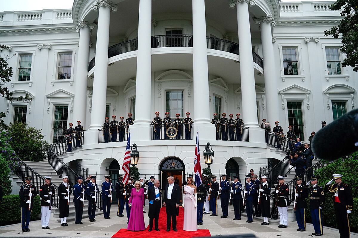 Melanija Tramp, Donald Tramp, kralj Čarls, kraljica Kamila (5).jpg