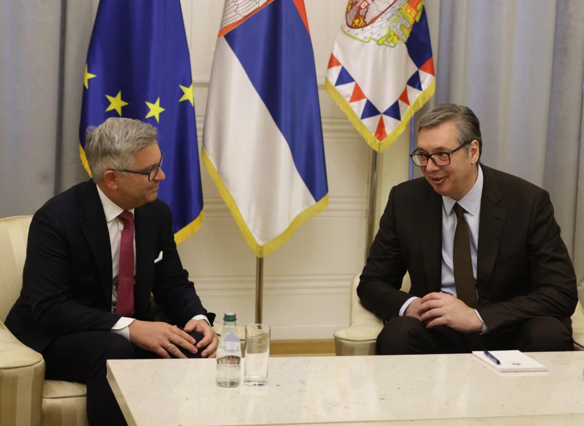 Aleksandar Vučić Magnus Bruner Sastanak.jpeg