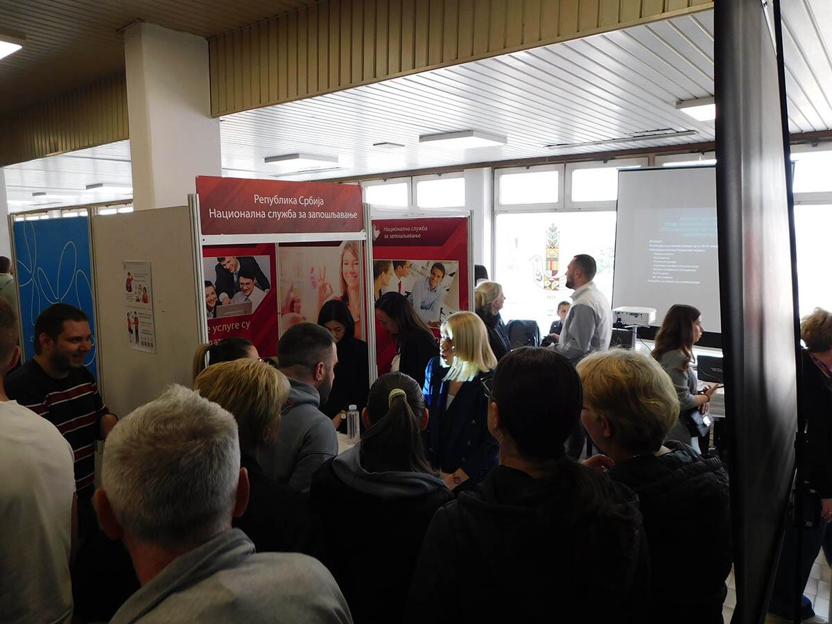 LOZNICA - sajam zapošljavanja