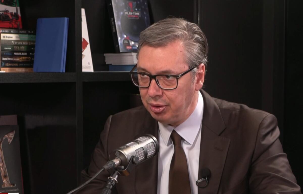 Aleksandar Vučić (3).png