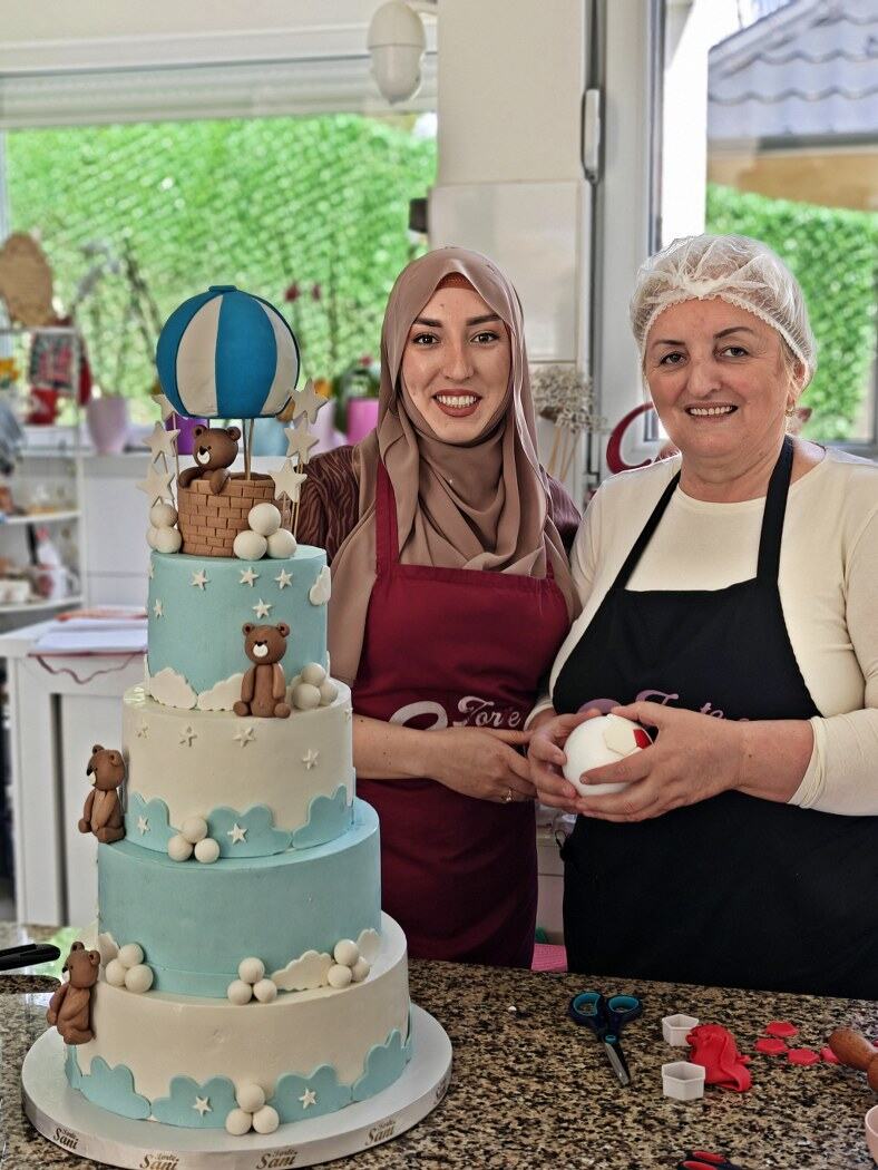 hatidza-i-safeta-novi-pazar-sani-torte.jpg