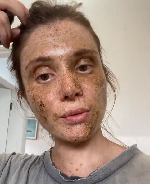 Olivija Hol
