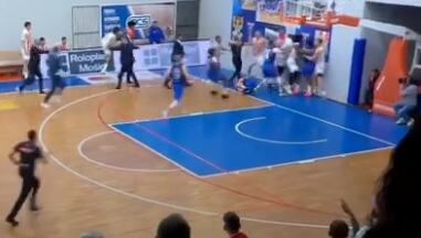 Zlatibor - Crvena zvezda tuča 4.png