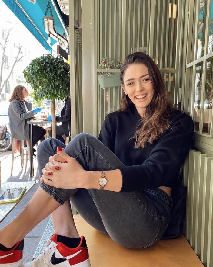 Zehra Guneš