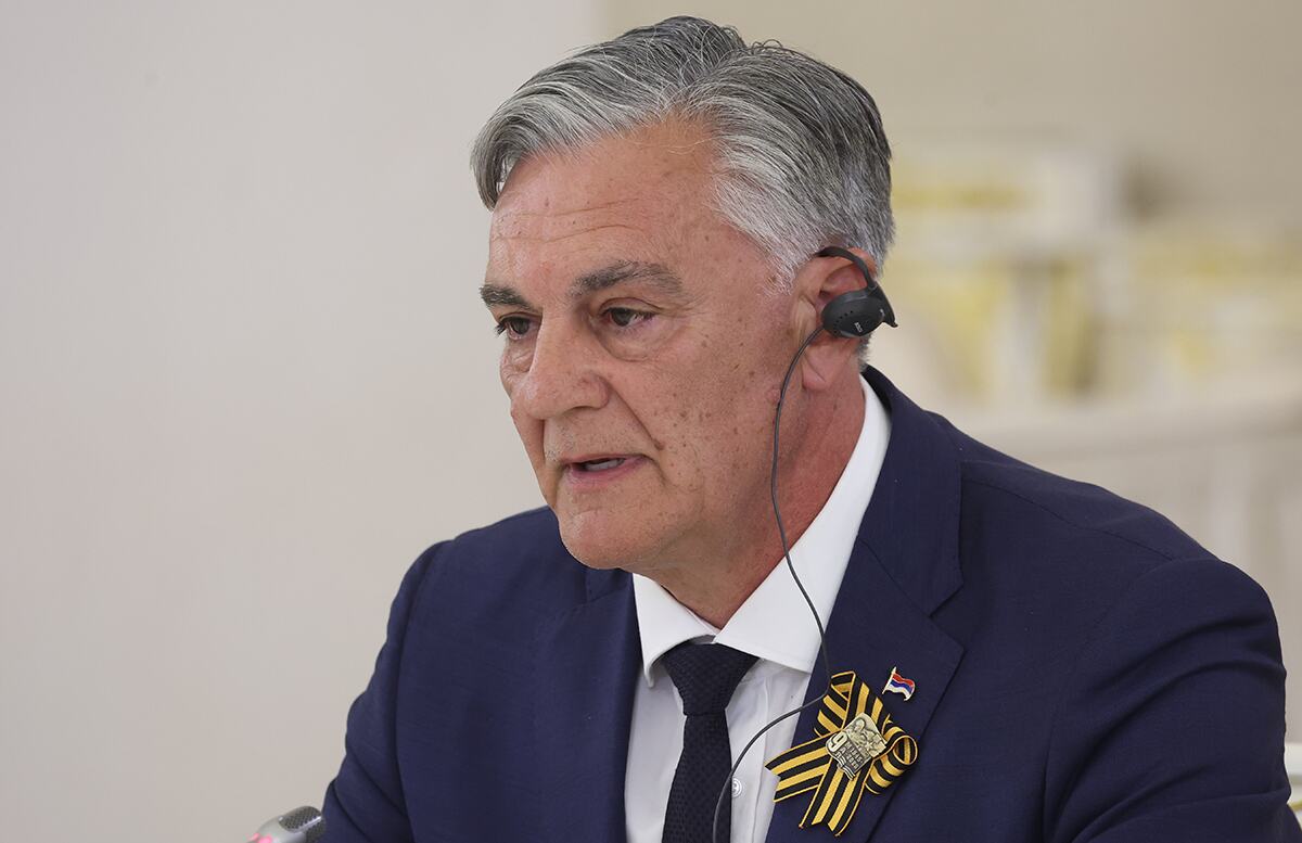 Vladimir Putin Siniša Karan Mile Dodik (4).jpg