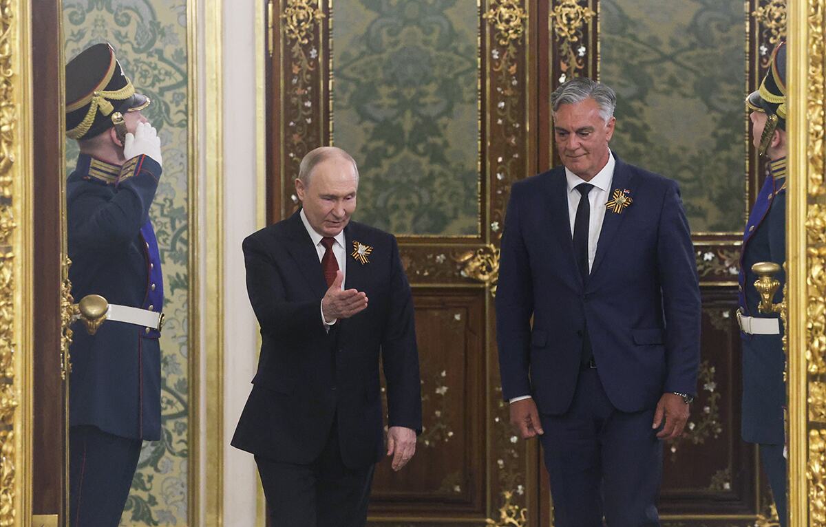 Vladimir Putin Siniša Karan Mile Dodik (2).jpg