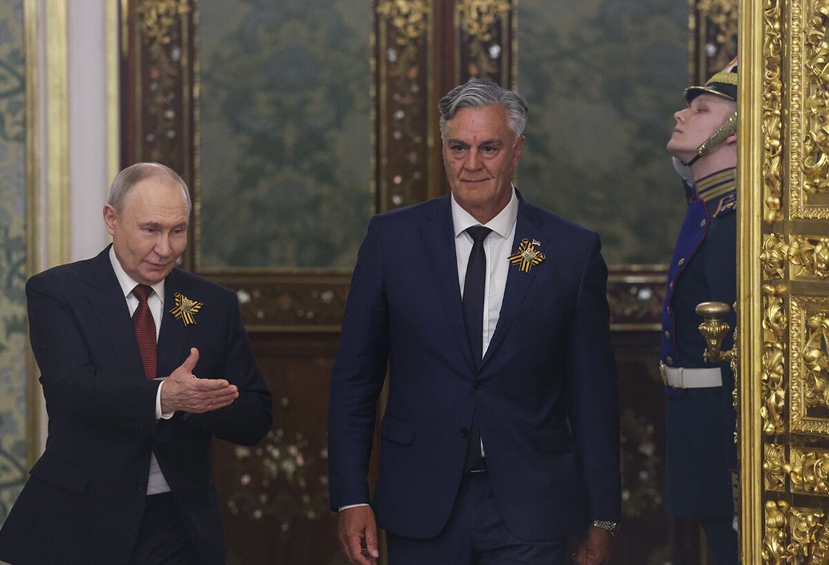 Vladimir Putin Siniša Karan Mile Dodik (1).jpg