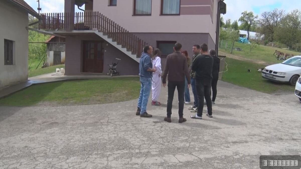Dok mladi odlaze iz sela, Veljko (21) sa suprugom Tijanom ostao na dedovini U Ka - 11.05.2026 (5).jpg