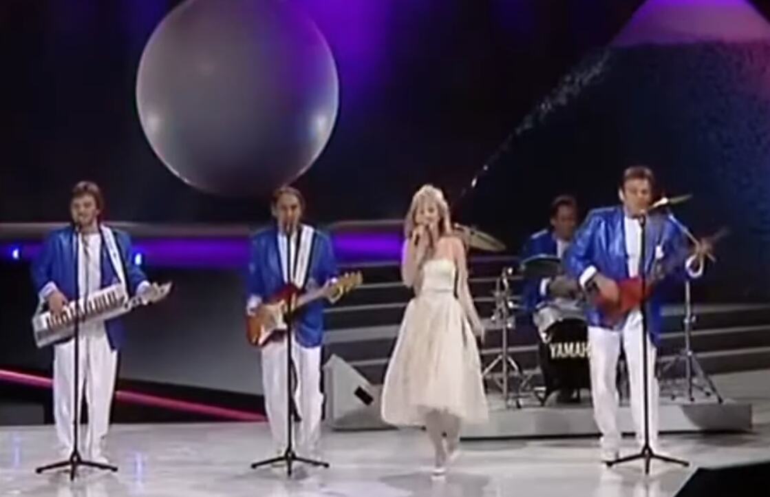 Grupa Novi fosili tokom nastupa na Evroviziji sa pesmom „Ja sam za ples” (1).jpg