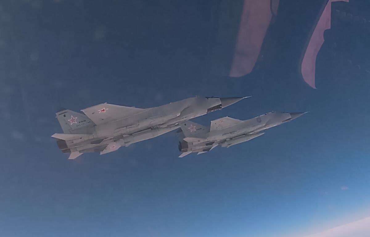 102 EPA Russian Defence Ministry Press.jpg