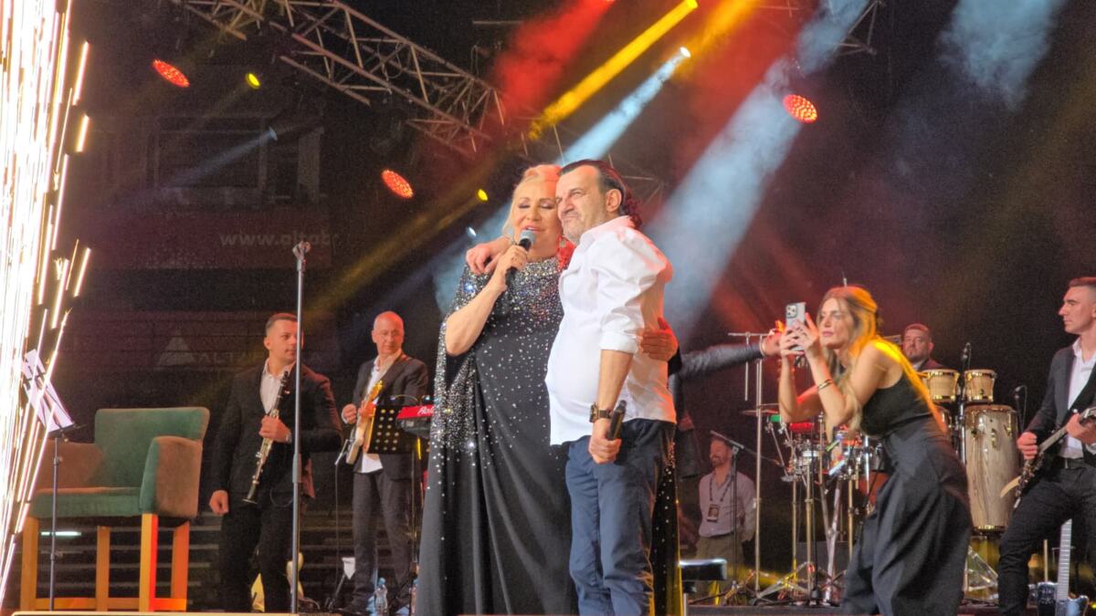 Vesna Zmijanac i Aca Lukas