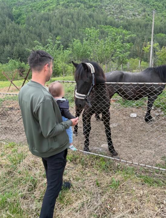 Milan Vasić sa porodicom u Kraljevu