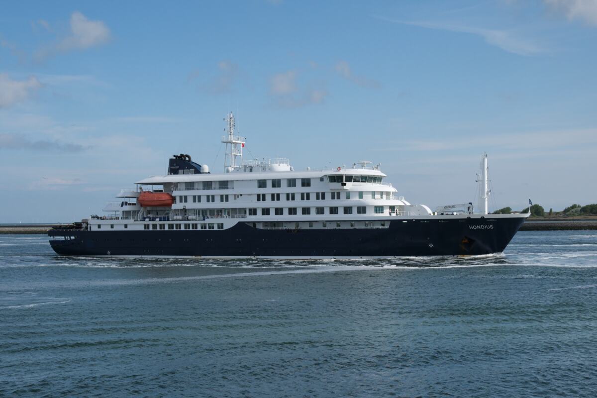 mv hondius07 AP Patrick Post.jpg
