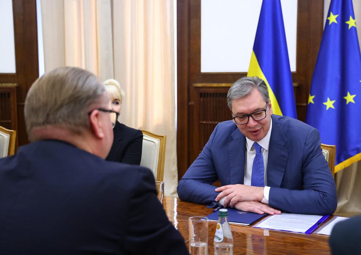 Aleksandar Vučić Taras Kačka.jpeg