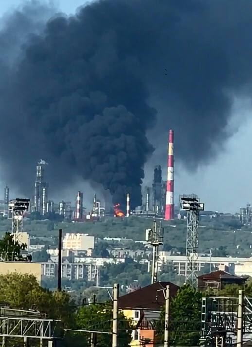 Ruska rafinerija nafte u Sizranju (1).jpg