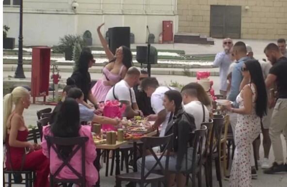 TRUBAČI STIGLI NA ROĐENDANSKU ŽURKU MAJE MARINKOVIĆ! Neviđena fešta u Eliti: Asmin ni da mrdne, a evo šta radi Stanija...
