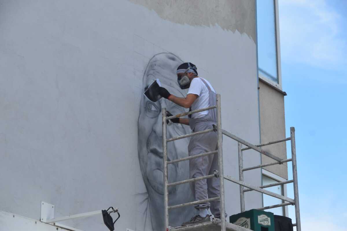 Duško Vujošević mural (2).jpeg