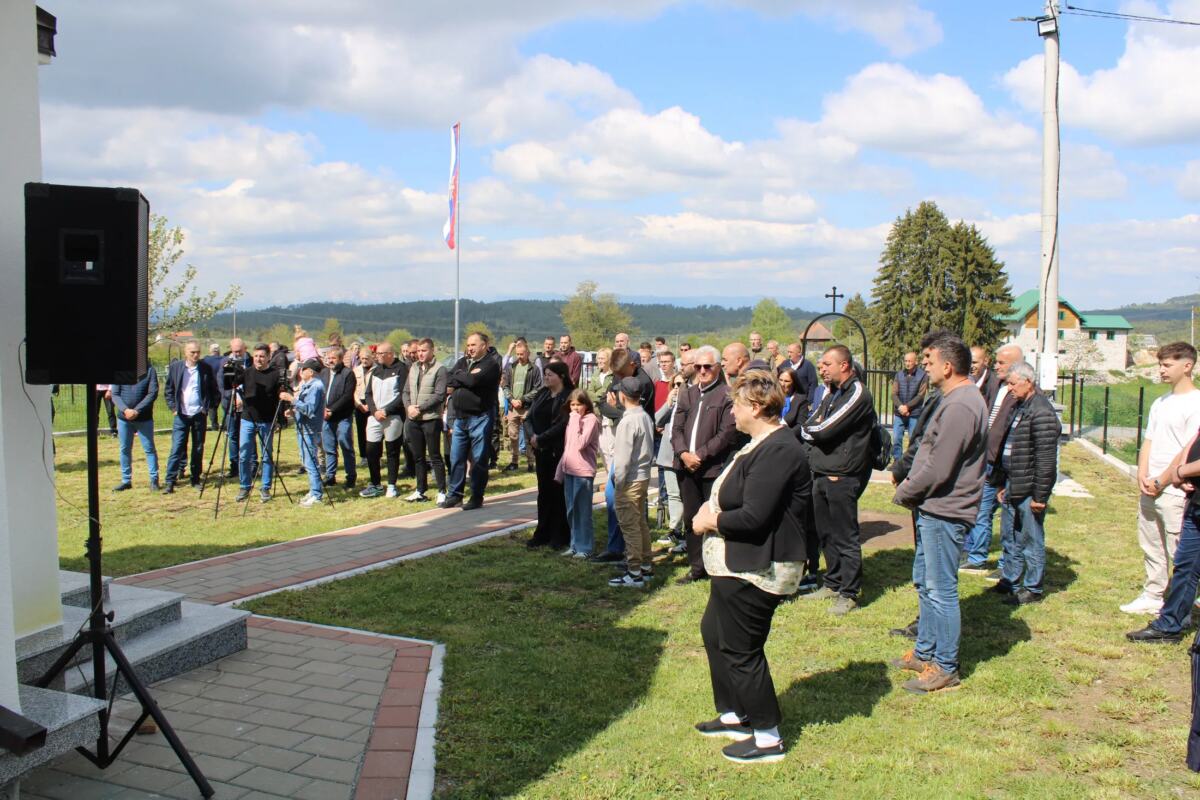 Osveštan novopodignuti pravoslavni hram u selu Obarde kod Pljevalja (17).jpg