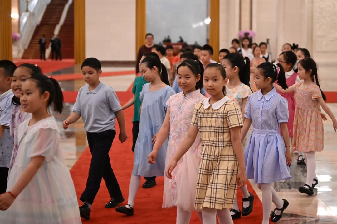 Veoma sam srećan što sam zajedno sa delegacijom danas u Pekingu. Hvala na veličanstvenom dočeku(9).jpg
