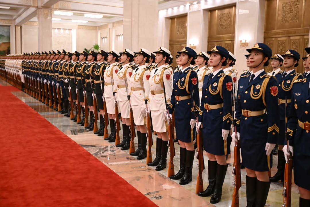 Veoma sam srećan što sam zajedno sa delegacijom danas u Pekingu. Hvala na veličanstvenom dočeku(3).jpg