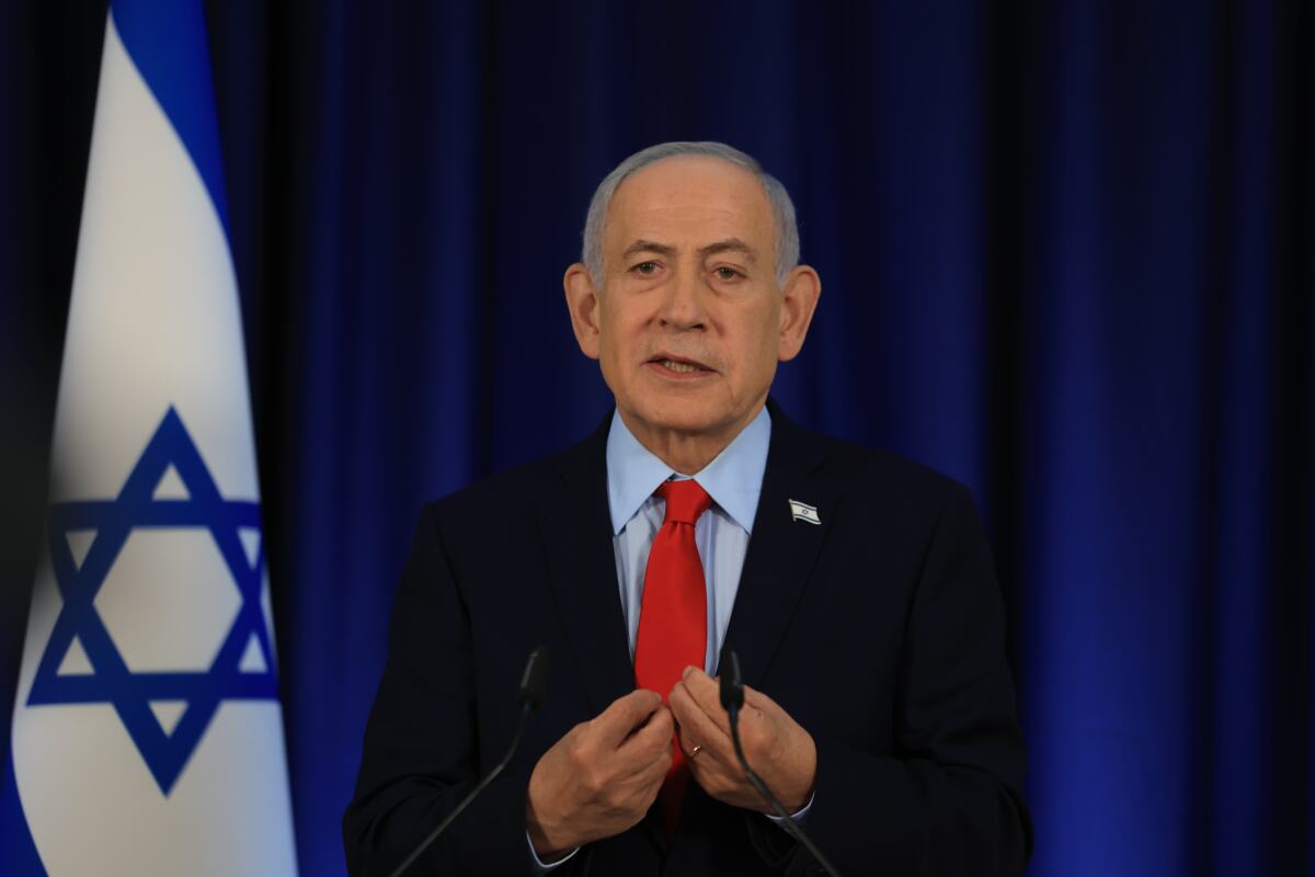 x01 AP Ronen Zvulun.jpg