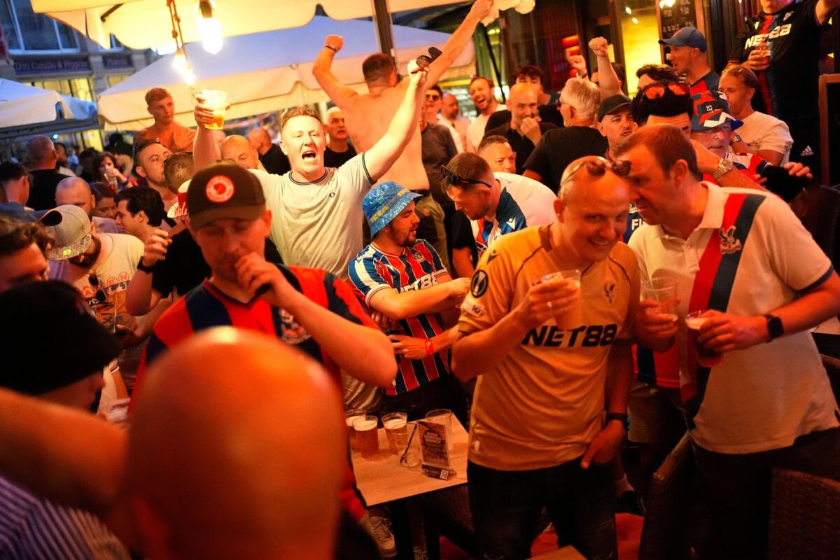 Liga konferencija finale navijači haos