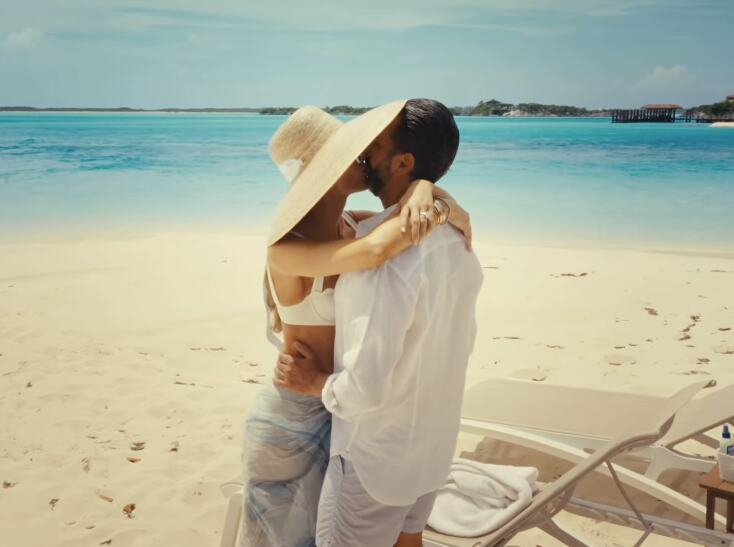 Donald Tramp Junior i Betina Anderson na venčanju na Bahamima (3).png