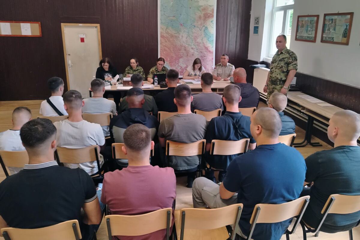 3_prijem_junske_generacije_vojnika_1_1780319293.jpg