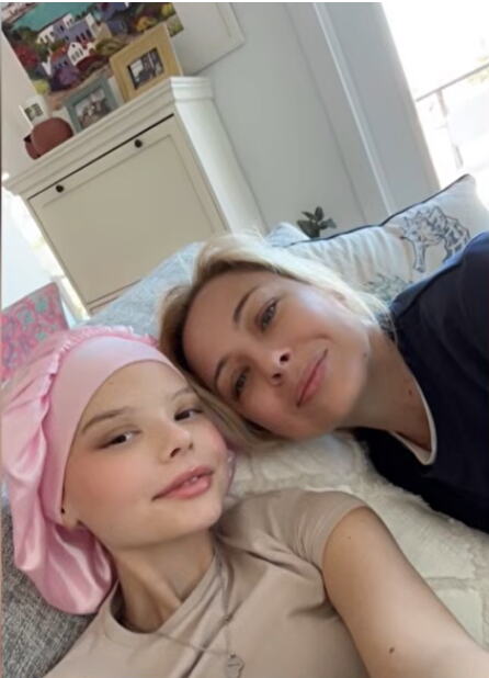 Mina Popovic4.png