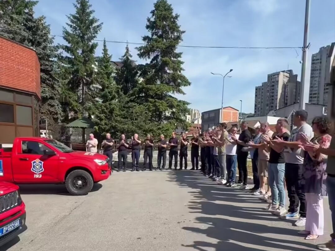 Vatrogasac Rađen Jokić odlazi u penziju 5.jpg