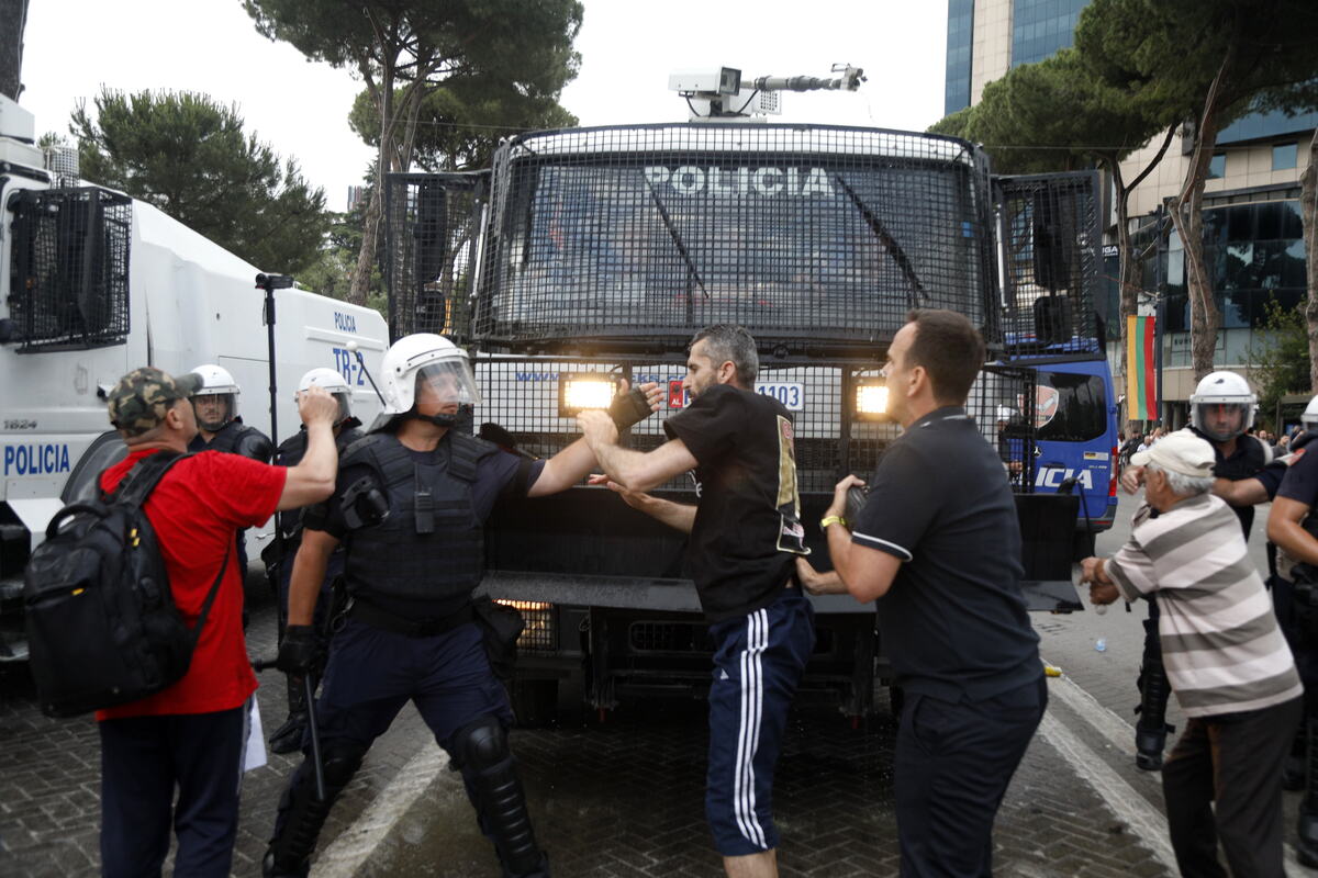 albanija13 EPA Malton Dibra.jpg