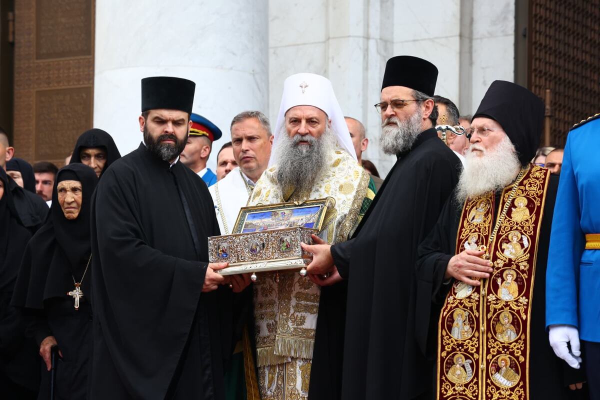 Pojas presvete bogorodice hram svetog save (4).jpeg