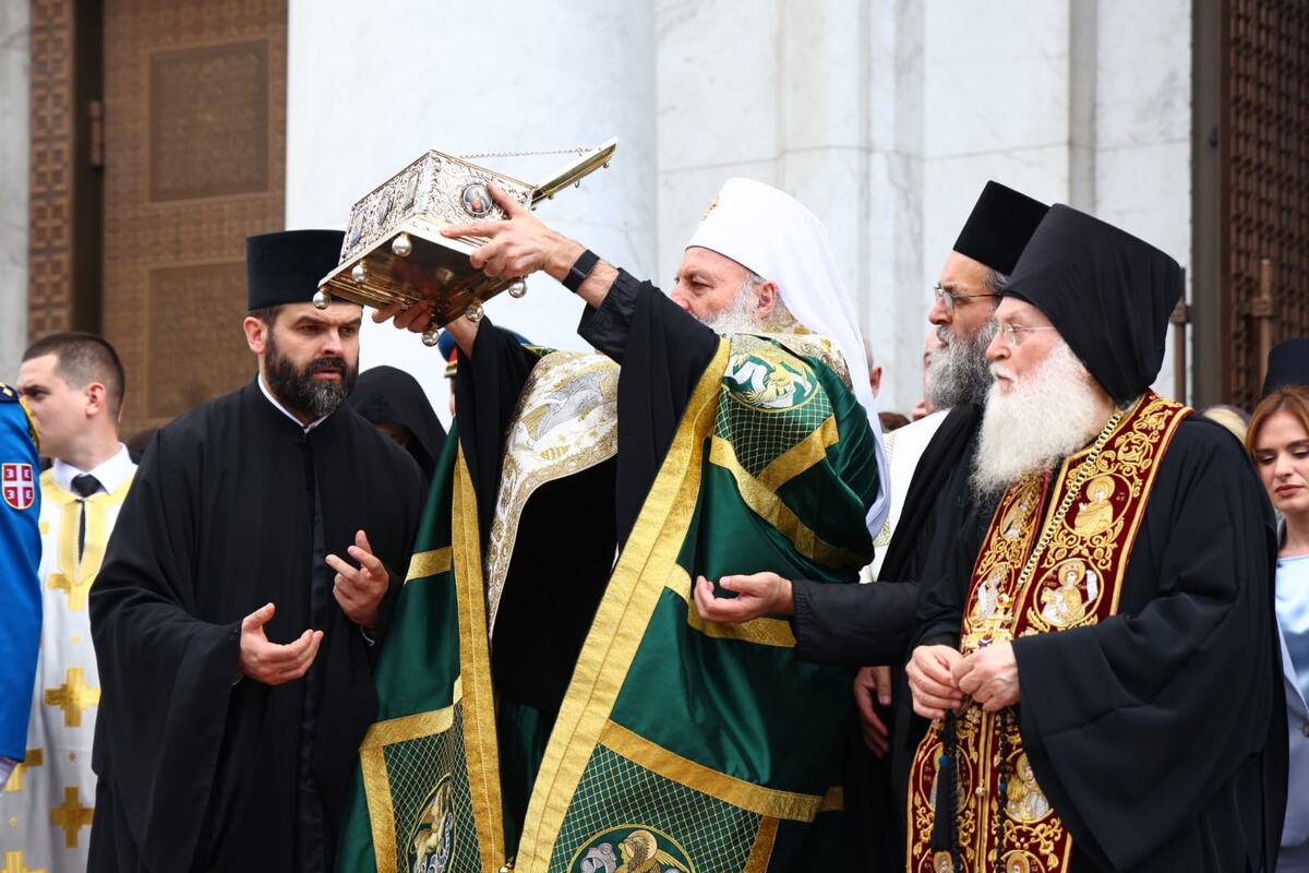 Pojas presvete bogorodice hram svetog save (10).jpeg