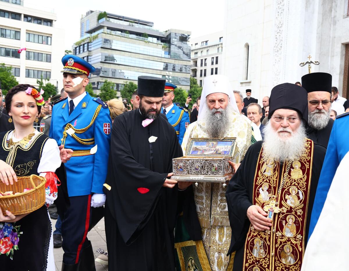 Pojas presvete bogorodice hram svetog save (11).jpeg
