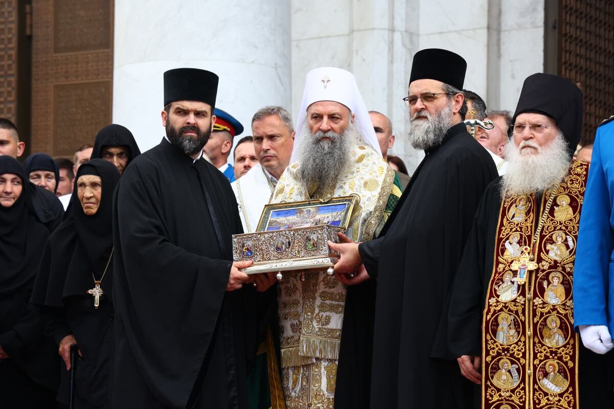 Pojas presvete bogorodice hram svetog save (14).jpeg