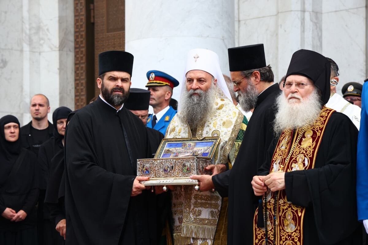Pojas presvete bogorodice hram svetog save (17).jpeg