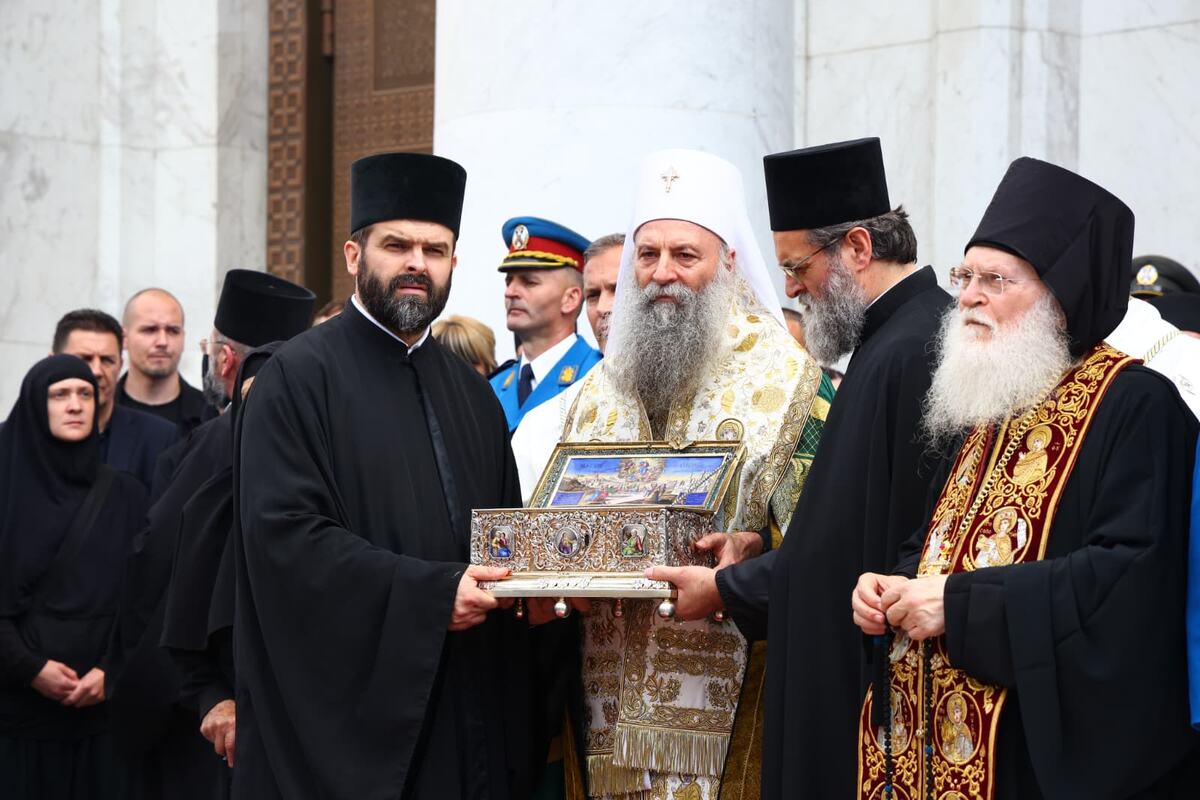 Pojas presvete bogorodice hram svetog save (19).jpeg