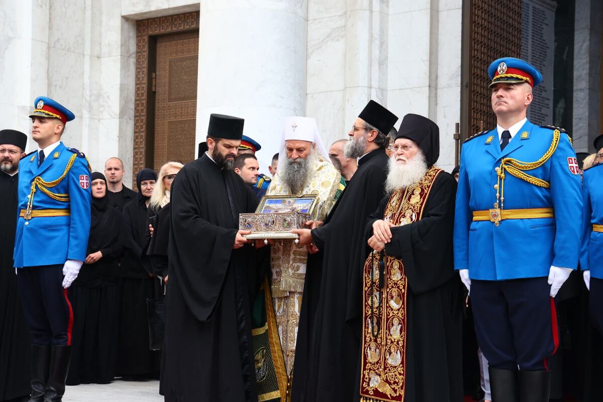 Pojas presvete bogorodice hram svetog save (20).jpeg