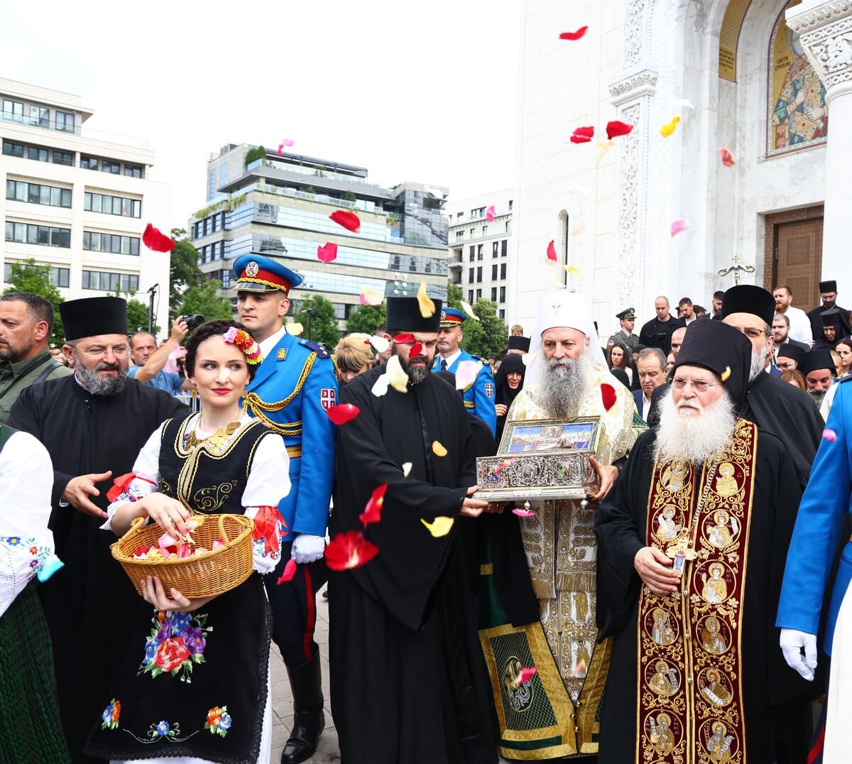 Pojas presvete bogorodice hram svetog save (21).jpeg