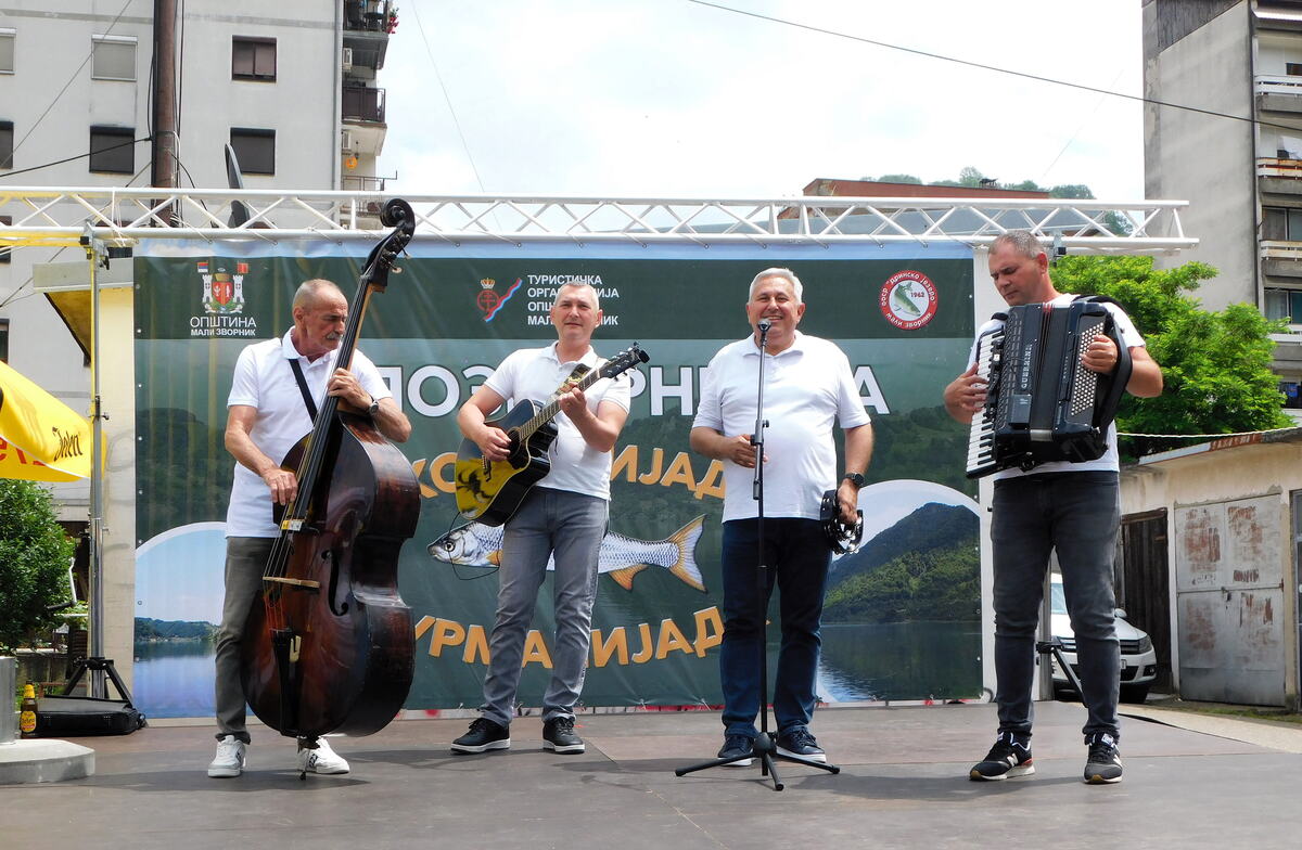MALI ZVORNIK - Za dobro raspoloženje.JPG