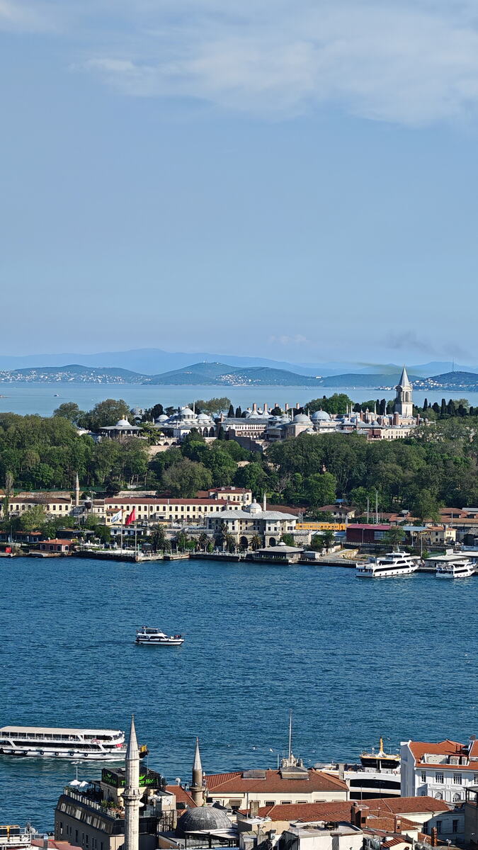 Topkapi palata - pogled sa Galata kule