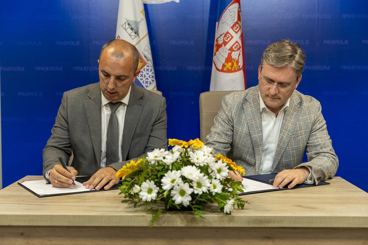 Ministarstvo kulture opredelilo je 5 miliona dinara za restauratorsko-konzervatorske radove na Sahat kuli