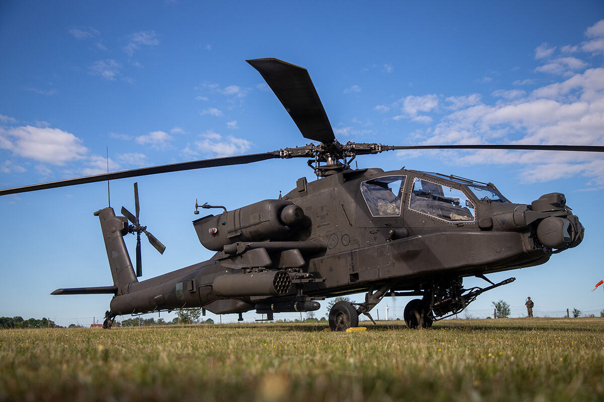 AH-64 Apache Apač (2).jpg