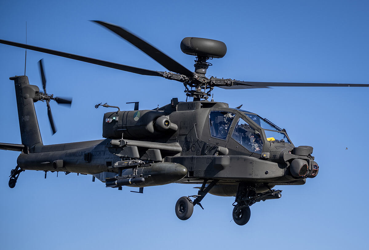 AH-64 Apache Apač