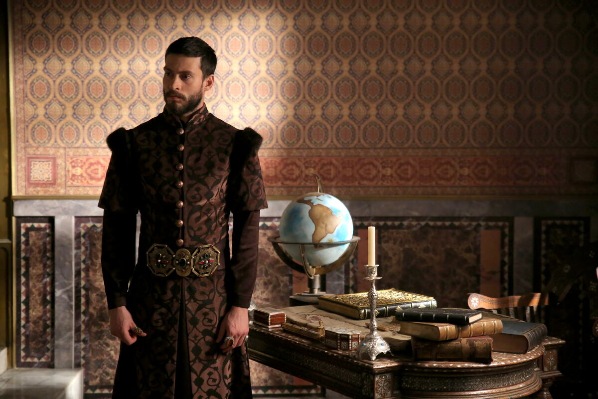 Ekin Koč kao sultan Ahmed I u seriji Sultanija Kosem