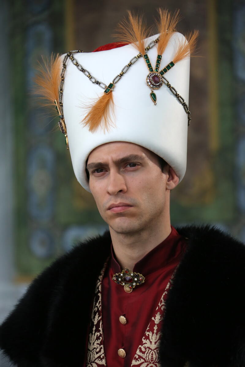 Ekin Koč kao sultan Ahmed I u seriji Sultanija Kosem