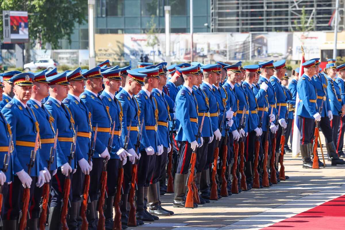 Palata Srbije počasna garda